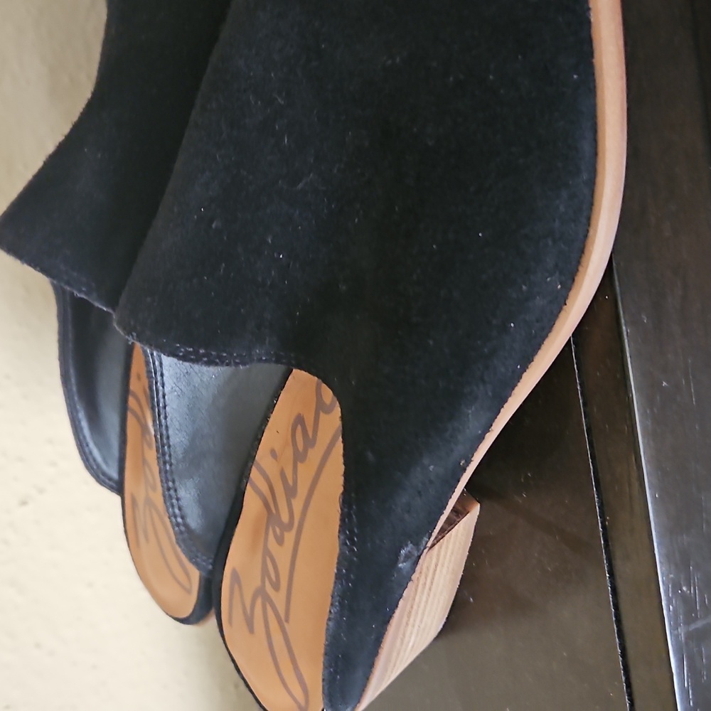 Slip ons